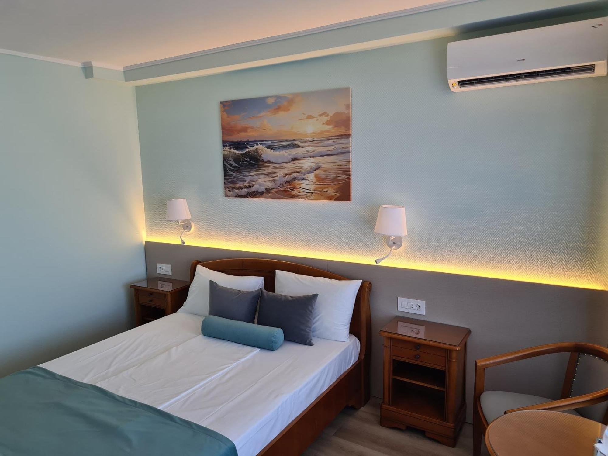 Hotel Comandor Mamaia Exterior photo