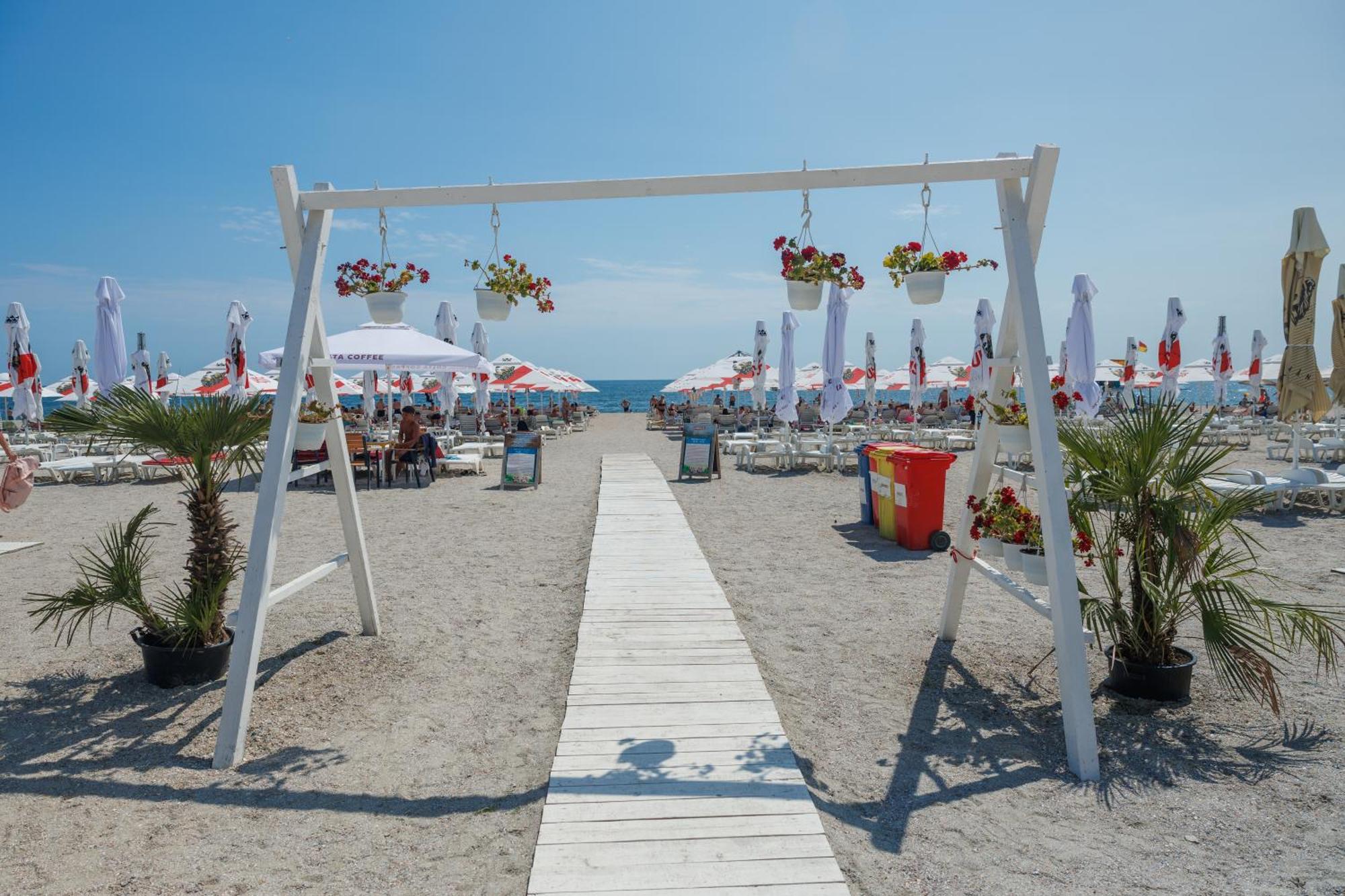 Hotel Comandor Mamaia Exterior photo