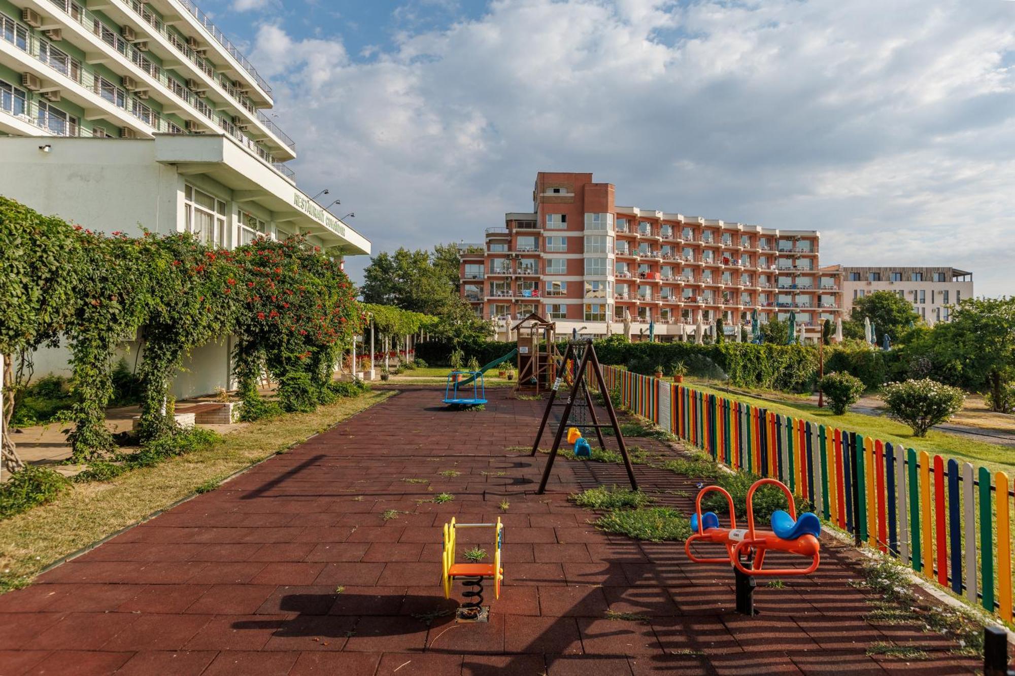 Hotel Comandor Mamaia Exterior photo